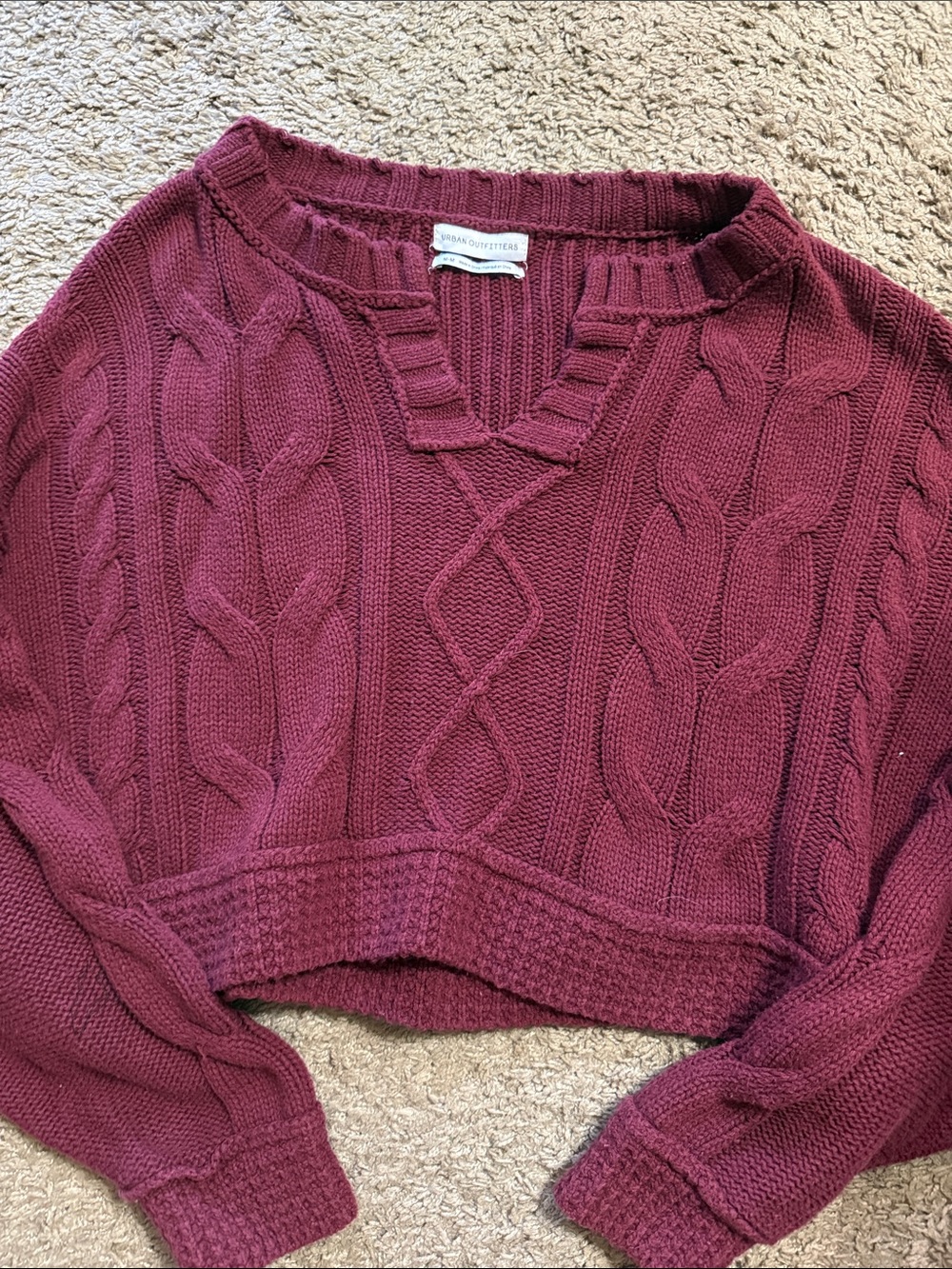 Urban Outfitters Women’s M Oversized Cropped Cable Knit Sweater Burgundy